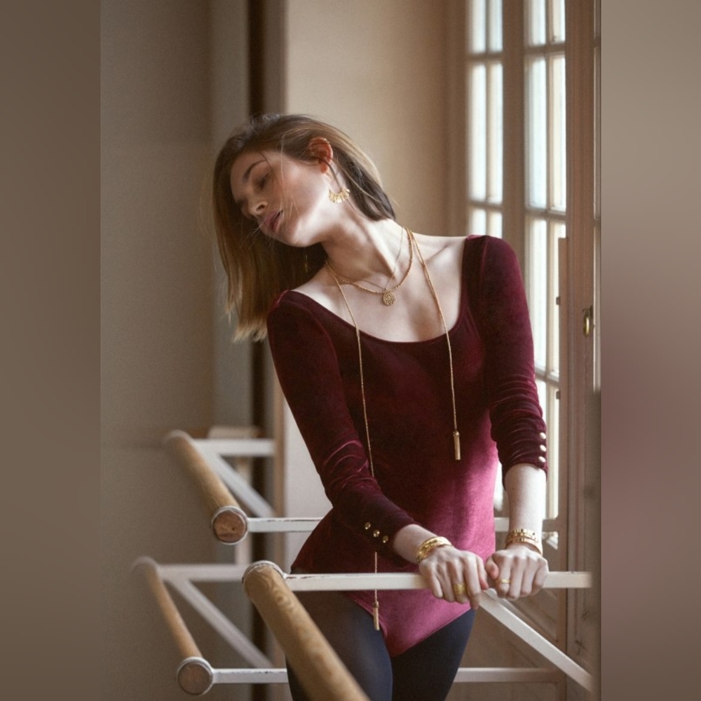 Velvet body from Sezane